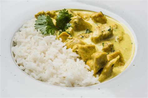 Farlo col bimby ti porterà via solo venti minuti di tempo, ma scopriamo qualcosa in più su questa ricetta asiatica diffusissima anche da noi che puoi servire sia come secondo che in veste di. Pollo al curry cremoso e profumato. La ricetta originale ...