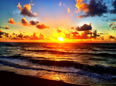 Items Similar To Beautiful Sunrise Over The Ocean In