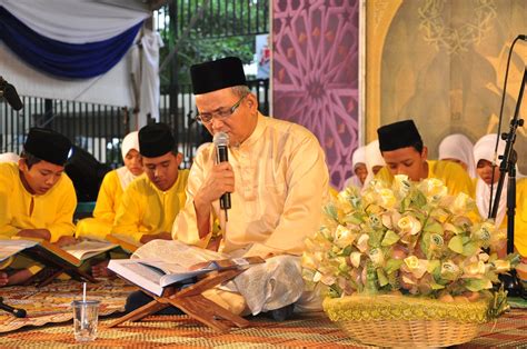 Waj'alhu lii imaamaw wanurow wahudaw waro_hmah jadikanlah al qur'an bagi saya sebagai. From My Camera: Majlis Khatam Al-Quran