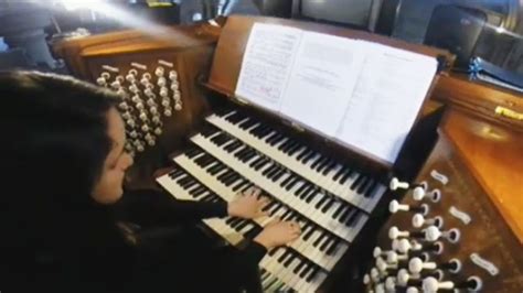 London Cathedral Hires First Female Organist A Toronto Musician Ctv News