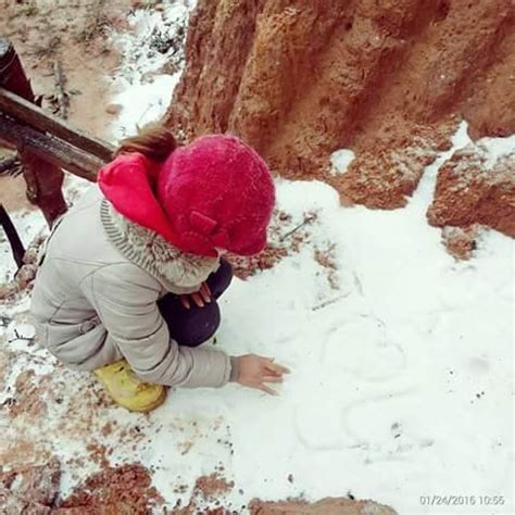 เวียดนาม ลาว หิมะตก สำนักข่าว vtc news ของประเทศเวียดนามรายงานว่า เวียดนาม ลาว หิมะตก และฝนเยือกแข็ง(freezing rain) อย่างหนักในหลายพื้นที่ ส่วน lào cai ที่ตั้ง. ลาวหิมะตก !? เกล็ดน้ำแข็งขาวโพลนเต็มเมือง ห่างจากเชียงราย ...