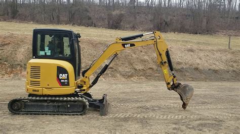 The cat® 303e cr mini hydraulic excavator delivers high performance, durability and versatility in a compact design to help you work in a variety of applications. 2015 Caterpillar 303.5E2 CR Mini Excavator For Sale ...