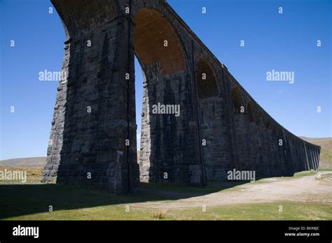 The Ribblehead Viaduct Yorkshire Dales England Stock Photo Alamy