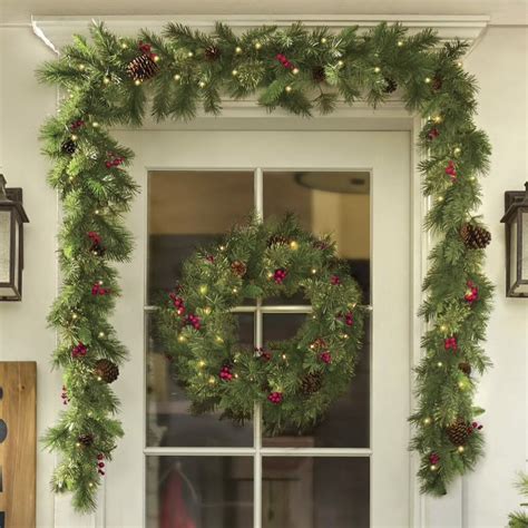 How To Hang Holiday Garland And Wreaths