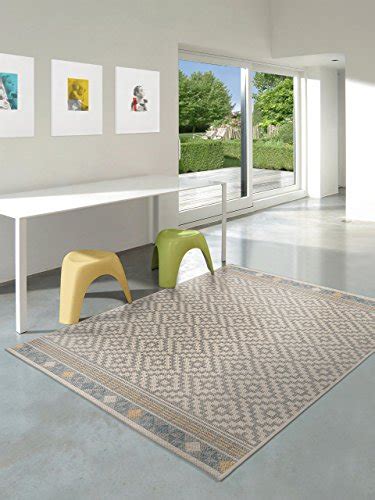 Red carpet with a star shape on the platform lit by two spotlights.similar images. | Möbel24 | Benuta Outdoor Teppich Star Geometrisch Taupe ...