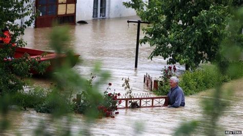Bosnia And Serbia Emergency After Worst Ever Floods Bbc News