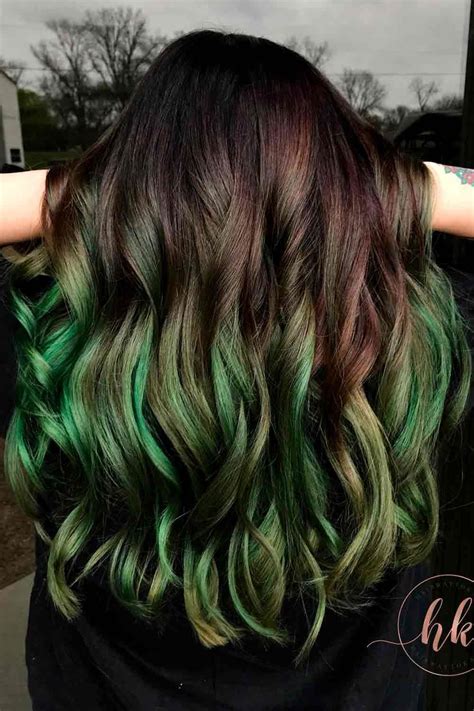 How To Get And Sport Black Hair With Highlights In 2019 Green Hair