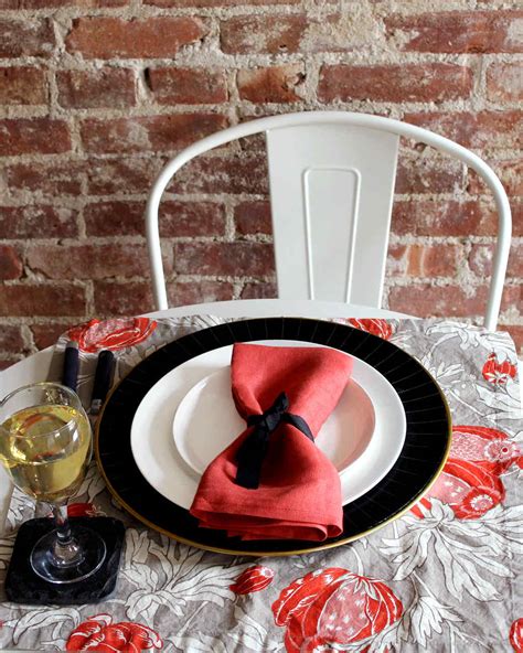 Check spelling or type a new query. 5 Creative, Nontraditional Table-Setting Ideas | Martha ...