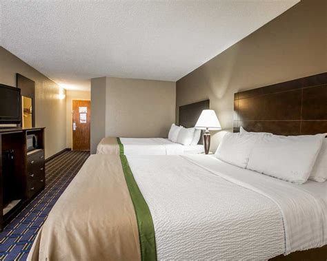 I paid extra for a mountain view room and. Clarion Inn Asheville - Blue Ridge Parkway