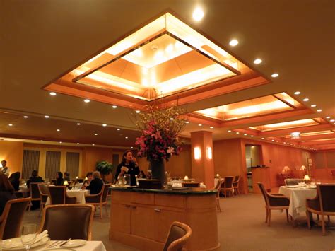 Racv club members pay an annual membership fee which enables members to book accommodation for themselves, their family, friends and guests at both racv club locations and to access a range of other club dining, lifestyle and recreation. Members Dining Room at the Met, NYC | Dining, Dining room ...