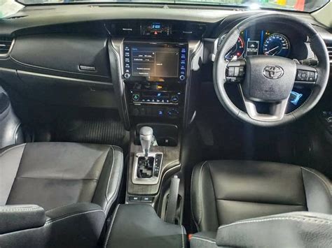 Details 93 About Interior Toyota Fortuner Unmissable Indaotaonec