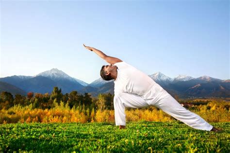 5 Posturas De Yoga Para Hombres