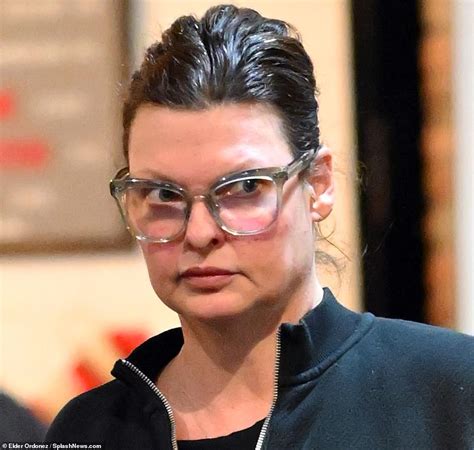 Linda Evangelista Seen For The First Time Since She Was Deformed