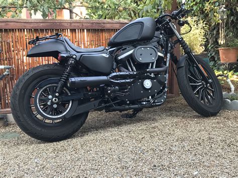That's nice, yes a café racer, very nice. Modified Harley Iron 883 to Cafe Racer / Bobber #Harley # ...