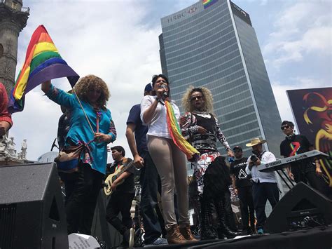 Chilango Reforma Lleno En El Arranque De La Marcha Lgbti