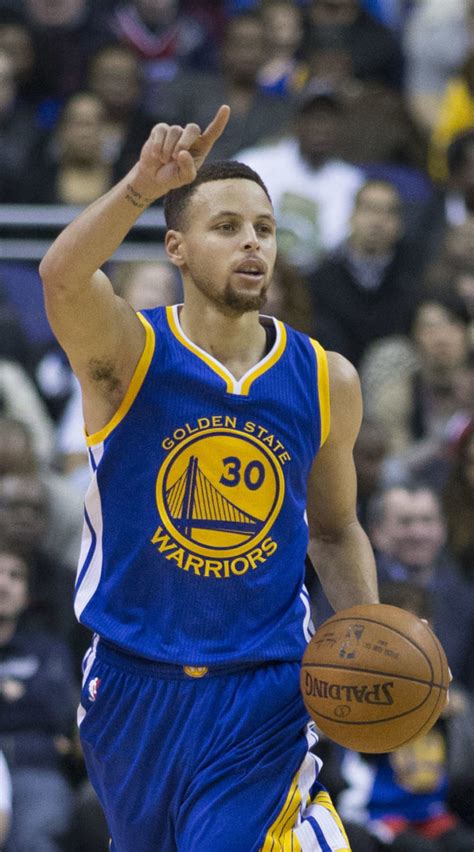 The golden state warriors enter the 2019/2020 nba season with a new look. Steph Curry of Golden State Warriors Celebrates With ...