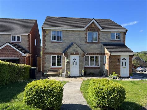 2 Bed Semi Detached House For Sale In Highglen Drive Plympton