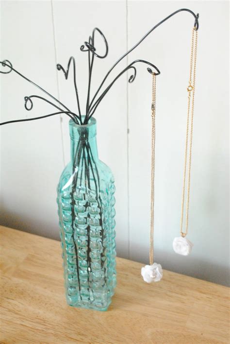 Wire And Vase Necklace Or Bracelet Display Tutorial ~ The