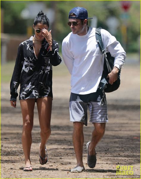 Photo Zac Efron Girlfriend Sami Miro Hold Hands On The Beach 15 Photo 3382171 Just Jared