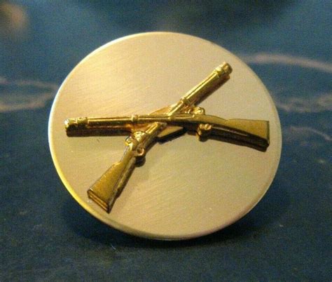 U S A Army Infantry Crossed Rifles Lapel Collar Pin Vintage American