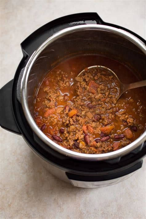 When the oil is hot, add the ground turkey, spreading it out over the 6 stir in chopped cilantro to serve: Instant Pot Turkey Chili • Salt & Lavender