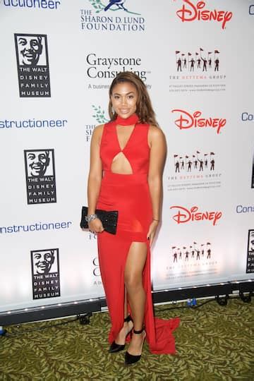 Paige Hurd Biography Age Height Parents Movies And Tv Shows Legitng