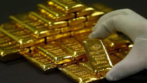 Gold price rate today in dubai and united arab emirates in dirhams (aed) per ounce and gram of dubai gold rates are based on the spot gold price in usd and are converted to inr according to the. Gold rate in Dubai: Today's gold prices in UAE - November ...