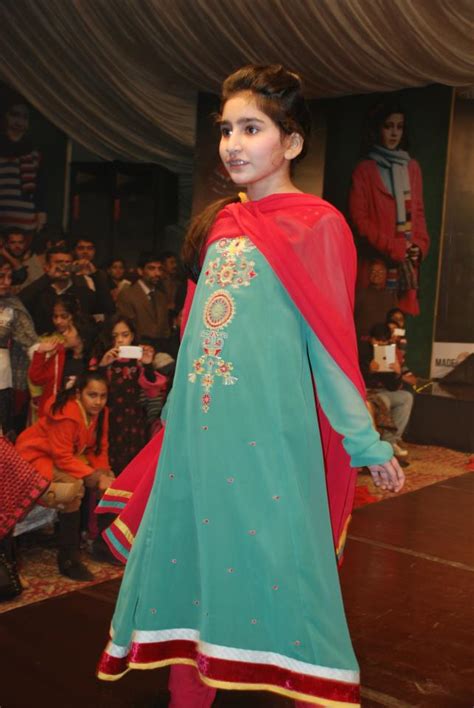 Children's fashion show of beachwear for girls. 2013 Latest Summer Dress ~ Fashion Point