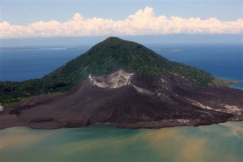 Rabaul Volcanoes In The South Pacific South Pacific Volcano Natural