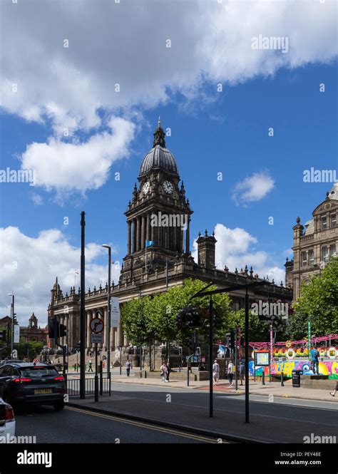 Leeds Town Hall Stock Photo Alamy