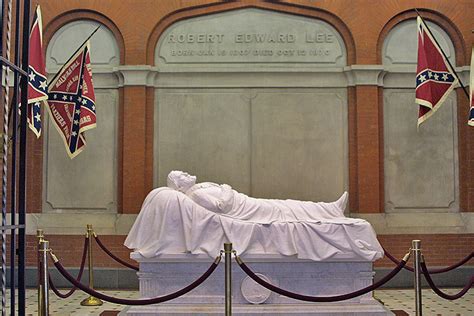 General Robert E Lees Gravesite In The Lee Chapel At Washington And
