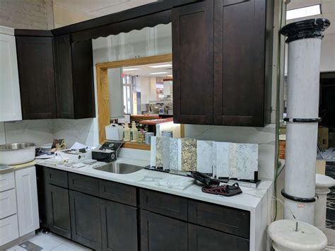 In fact, cabinet refacing saves up to half the cost of new custom cabinetry! Lee Kitchen Cabinets Brooklyn Ny / Lee S Kitchen Cabinets ...