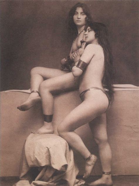Vintage Slaves Nude BDSM Fetish