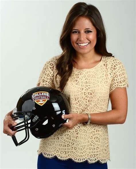 Kaylee Hartung Fashion How To Wear Tops