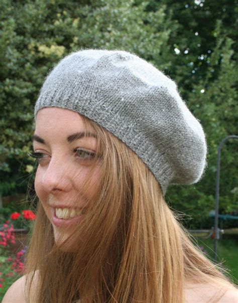 I created a pattern from our original beret pattern and adapted it so that you can use any double knitting wool. Simple Beret Pattern - Town End Yarns
