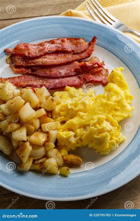 Scrambled Eggs Bacon Potatoes Stock Image Image Of Breakfast Pepper