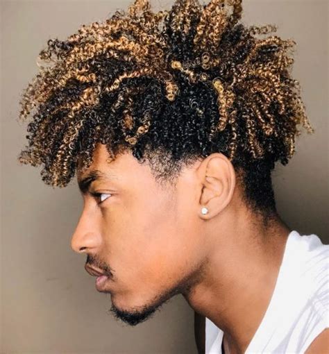 Little maintenance is needed for this. 32 Best Pictures How To Get Short Curly Hair For Black Men ...
