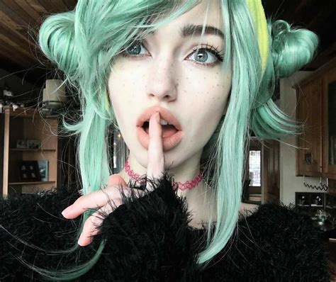 25 Green Hair Color Ideas You Have To See Page 13 Of 25 Ninja Cosmico