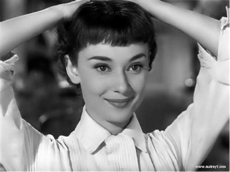 lovely hepburn in roman holiday 1953 audrey hepburn audrey hepburn outfit audrey hepburn