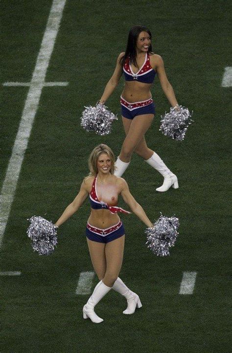 Cheerleader Wardrobe Malfunctions Upicsz