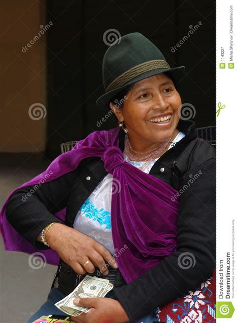 Die Lateinische Frau Stockbild Bild Von Lachen Eingebürgert 1143227