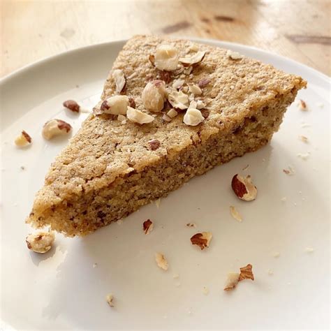 Gâteau mœlleux aux noisettes healthy