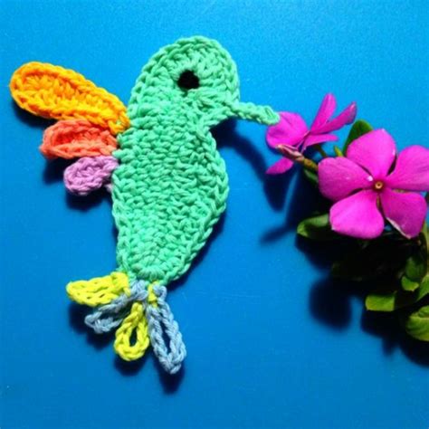 Crochet A Lovely Humminbird Applique Diy And Crafts Sewing Crochet