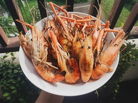 Grilled Prawns Travelled From Pattaya To Bangkok And Spicy Chili Sauce