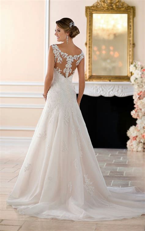 Lace wedding gowns with sleeves best vintage lace. Wedding dress shop Stella York (With images) | Floral lace ...