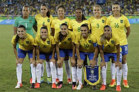 Enjoy this look back throughout the history of the olympic games to celebrate the best moments of team usa women's football. Football, Women And Brazil's New Sweethearts