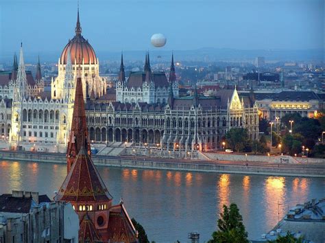 Budapest Great Holiday Guide Prag Seyahat Edilecek Yerler Şehir