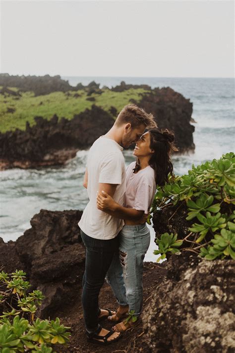 Road To Hana Couples Session Sav Cam The Forwards Photography Outdoor Couples Photography