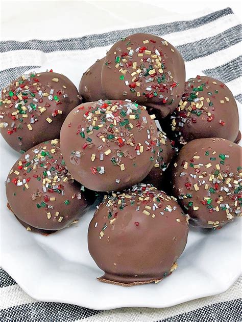 Christmas Peanut Butter Balls An Easy No Bake Christmas Treat