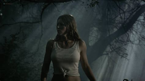 Nude Video Celebs Jessica Biel Sexy The Texas Chainsaw Massacre